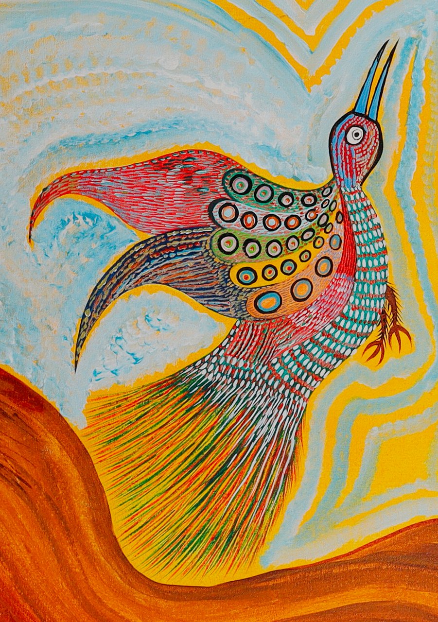 Petit oiseau aux ailes rouges et à la queue jaune en éventail, en bas à gauche, le bec vers le haut. Détail de Oiseaux et poissons, Chico da Silva par Babá, 2006.