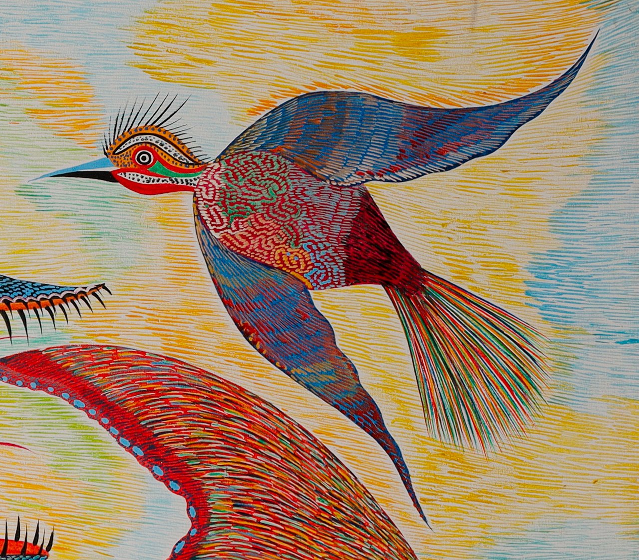 Oiseau en vol dans le coin supérieur droit, au bec fin, aux ailes bleues et à la queue en éventail. Détail de Poissons et oiseau, Chico da Silva par Babá, 2006.